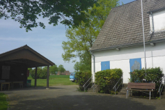 Bootshaus mit Unterstand